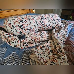 Bbhugme nursing pillow